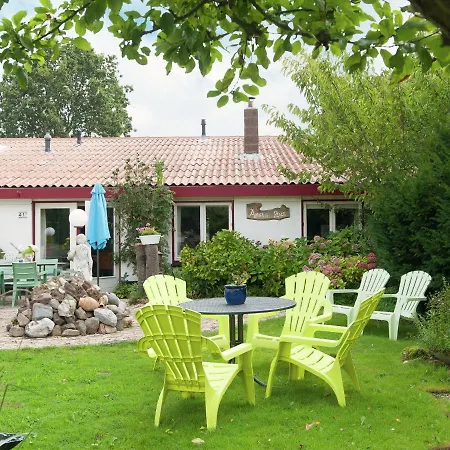 In With A Garden Holiday home *